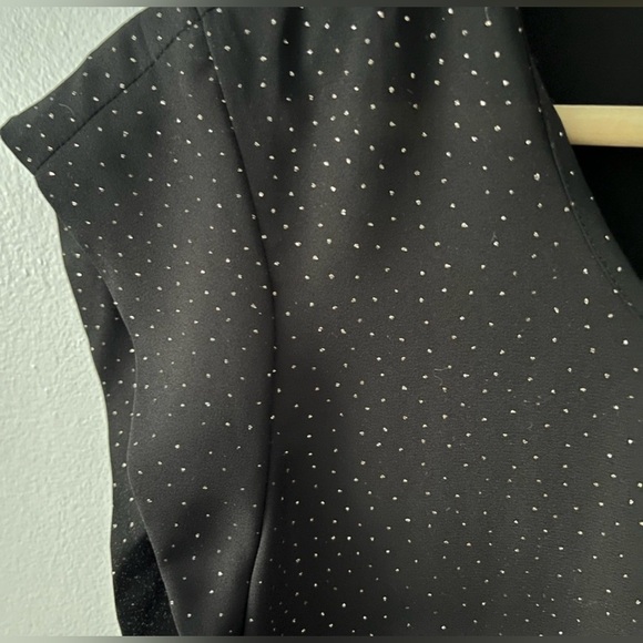 NWT Reitmans Black Cap Sleeve sequin blouse small PTP 19inch - Picture 4 of 7